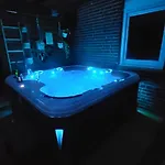 Jacuzzi, Piscine Chauffee, Station De Recharge Pour Vehicule Electrique, Maison De Maitre Normande Du 19eme Siecle A 25' De Deauville, Classee Meuble De Tourisme 5 Etoiles Willa