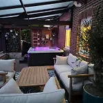 Willa Jacuzzi, Piscine Chauffee, Station De Recharge Pour Vehicule Electrique, Maison De Maitre Normande Du 19eme Siecle A 25' De Deauville, Classee Meuble De Tourisme 5 Etoiles