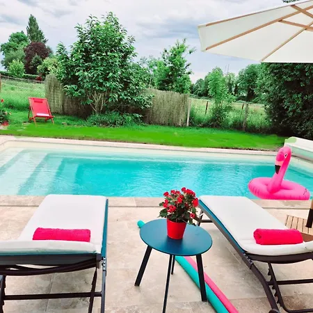 Villa Jacuzzi, Piscine, Station De Recharge Pour Véhicule électrique, Maison Normande Du 19ème Siècle à 25' De Deauville, Classée Meublé De Tourisme 5 étoiles