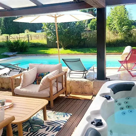 Дом отдыха Maison De Maitre Normande, Spa, Piscine Privee Chauffee, A 25' De La Mer, Deauville, Honfleur, Calme Absolu, Ideale Pour Vos Entre Amis Ou En Famille *