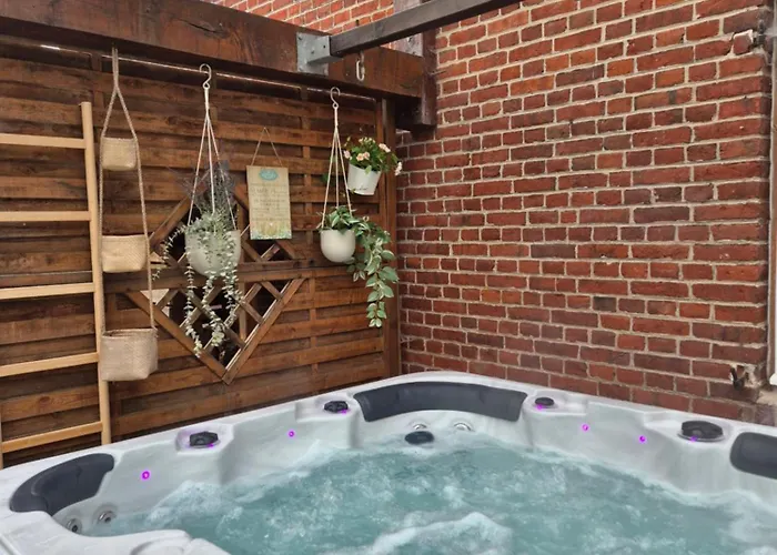 Jacuzzi, Piscine, Station De Recharge Pour Vehicule Electrique, Maison Normande Du 19eme Siecle A 25' De Deauville, Classee Meuble De Tourisme 5 Etoiles *